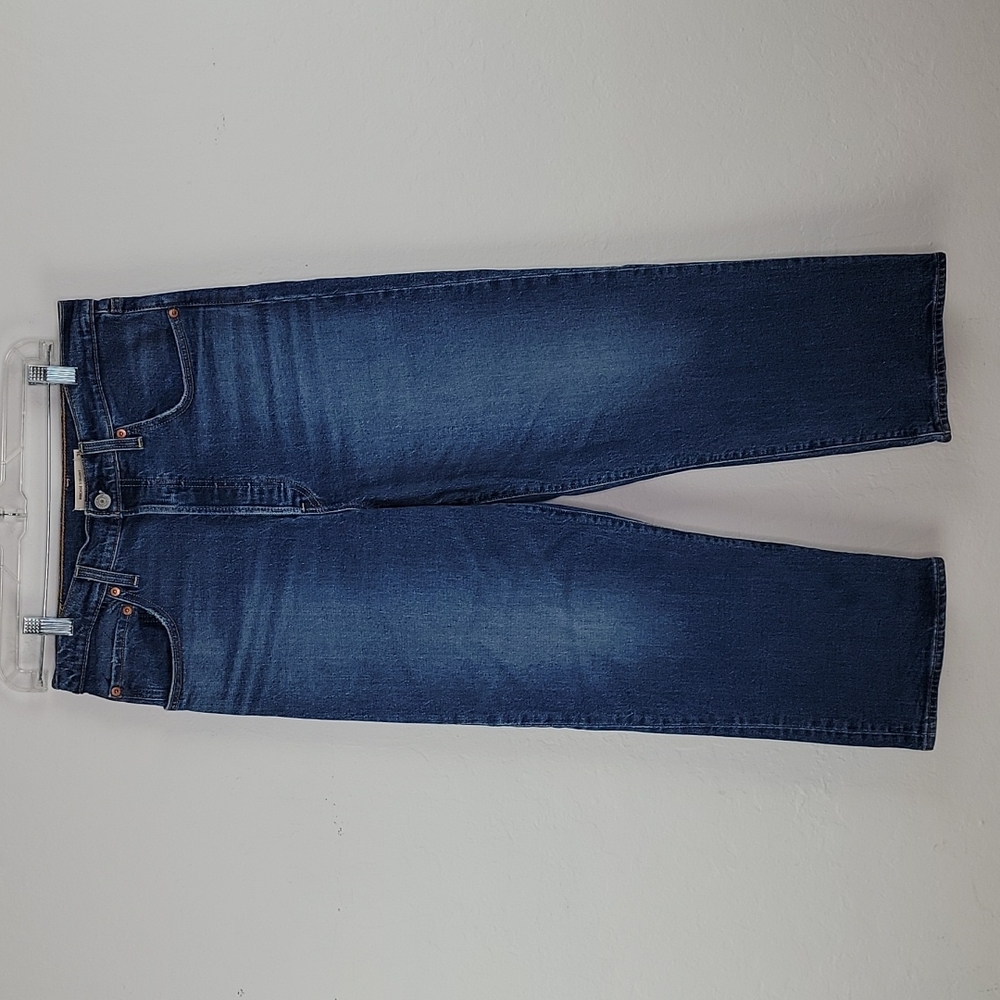 Levi’s ribcage straight jeans 31